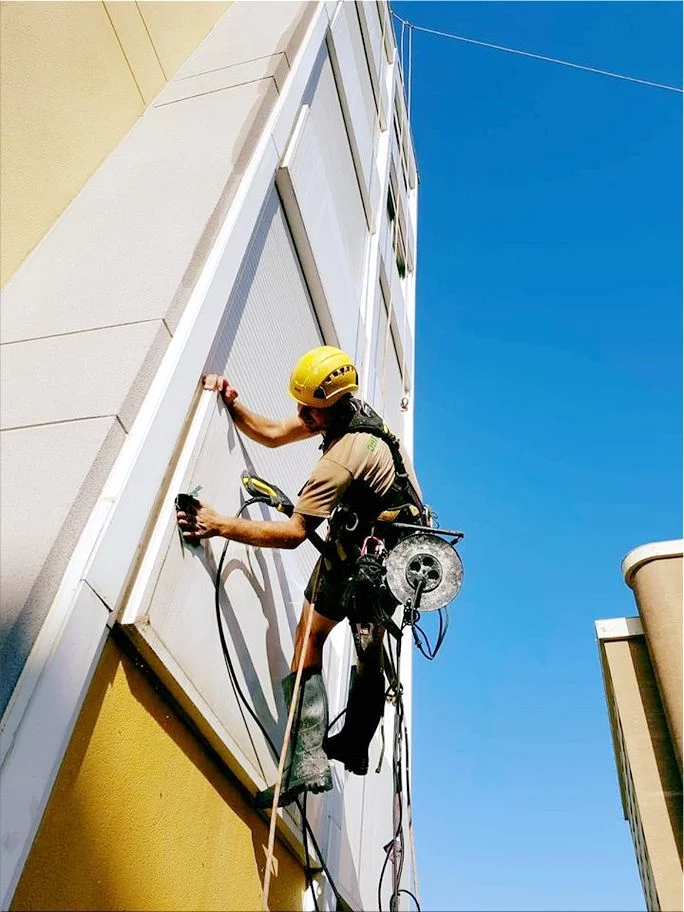 Trabajos verticales 56 Trabajos verticales en Lloret de Mar